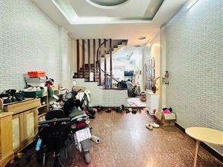 Bán nhà phạm văn đồng, 50m2, 7 tầng, mt 4.5m, mới, ô tô, nt full, thang máy. giá hot 15.5 tỷ !