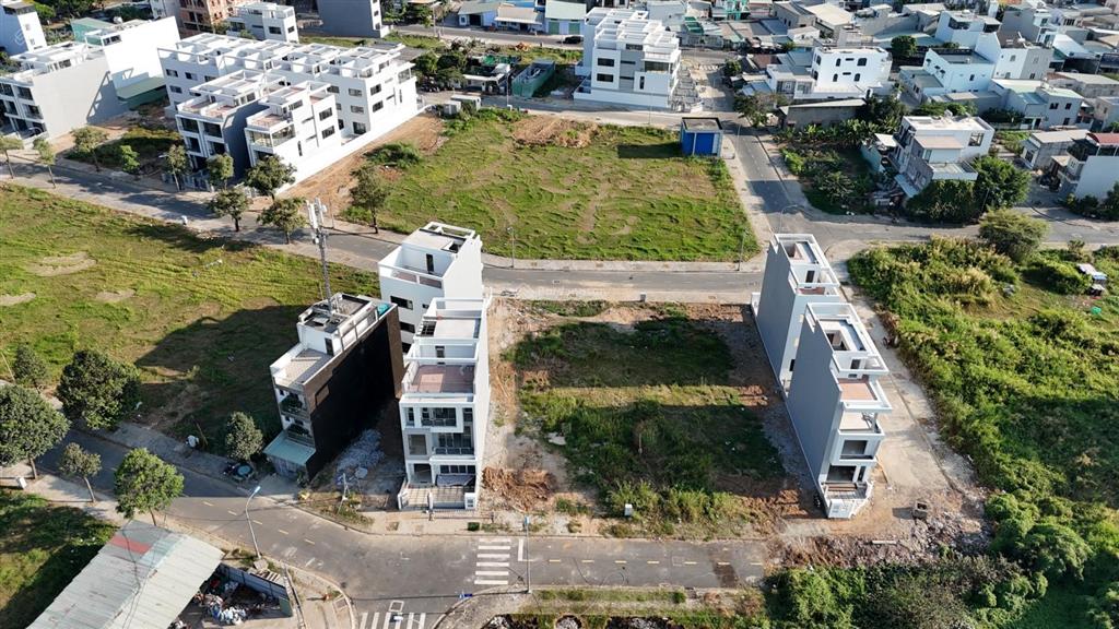 Bán đất nền quận 9  mặt tiền đường lớn  100m2  full thổ cư  sổ riêng từng nền  giá 50 triệu/m2