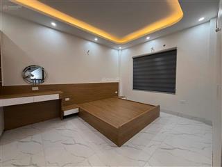 Cc bán nhà 30m2, 5 tầng, lô góc, xây độc lập tại biên giang, hà đông, 20m ra ql6