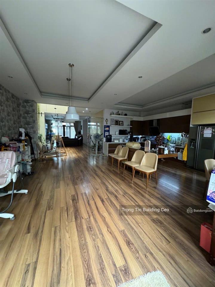 Cần bán villa compound nội khu 20 căn phường 12, quận 10 dt 14x14m 1 trệt 2 lầu giá bán 52 tỷ