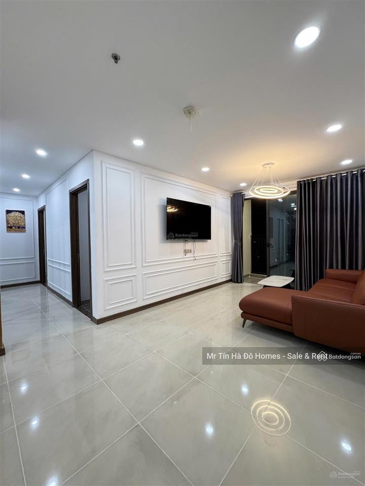 Chính chủ bán căn hộ hà đô centrosa garden 3 phòng ngủ + 1 phòng đa năng 139m2 full nt giá 20 tỷ
