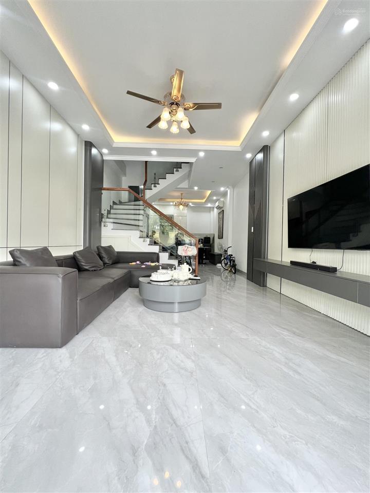 Căn nhà siêu đẹp 4 tầng full nội thất hướng đông nam tại him lam hùng vương, hồng bàng chỉ 5,15 tỷ