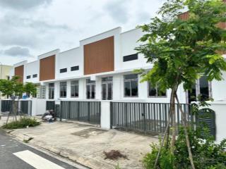 Bán nhà 1 trệt 1 lửng dự án phước đông new city tầy ninh, giá cđt 1,2 tỷ.  0938 677 *** xem nhà
