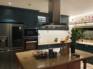 Bán căn hộ sân vườn siêu hiếm park premium ecopark 185m2 thông thuỷ, full nội thất cao cấp