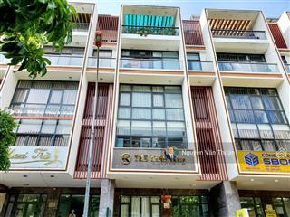 Cho thuê nhà mặt tiền đường 35m vạn phúc city  7x20m, 6 tầng  giá tốt  vị trí đắc địa
