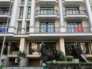 Cho thuê nhà nguyên căn 7m vạn phúc city  1 hầm 5 tầng  phù hợp làm văn phòng công ty  trống sẵn