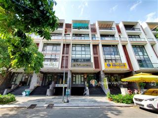Bán gấp nhà 7m mặt tiền, 5 tầng, gần đường nguyễn thị nhung  vị trí trung tâm vạn phúc city