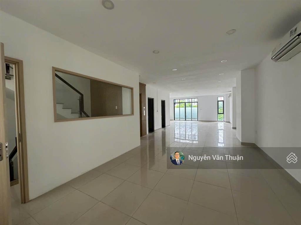 Bán gấp shophouse nguyễn thị nhung vị trí trung tâm vạn phúc, tiềm năng kinh doanh hiếm có  shr