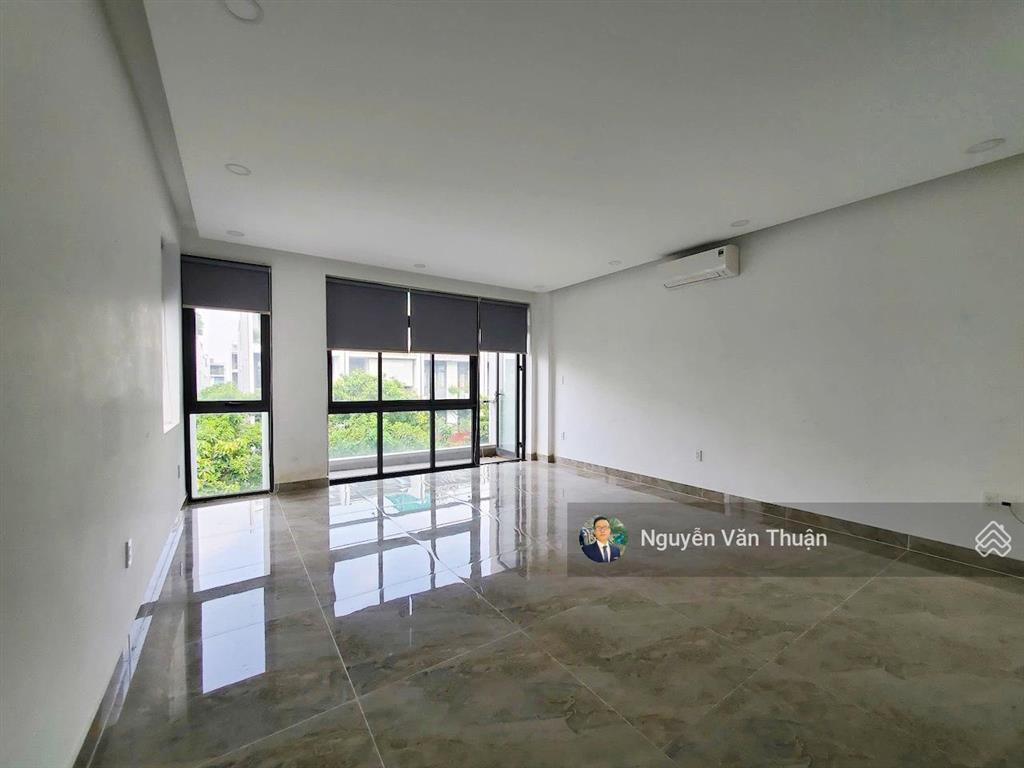 Nhà phố vạn phúc có lối thông hành hiếm, hoàn thiện, thang máy, thích hợp văn phòng giá 21 tỷ shr