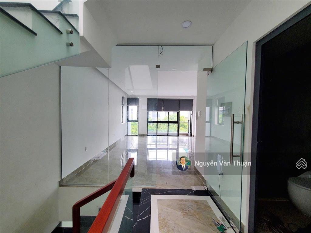 Nhà phố vạn phúc có lối thông hành hiếm, hoàn thiện, thang máy, thích hợp văn phòng giá 21 tỷ shr