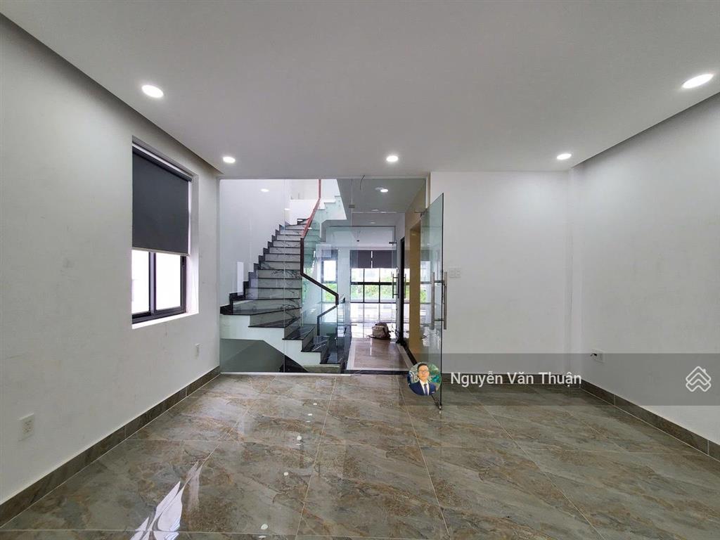 Nhà phố vạn phúc có lối thông hành hiếm, hoàn thiện, thang máy, thích hợp văn phòng giá 21 tỷ shr