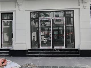 Cho thuê nhà liền kề lê quang đạo nam từ liêm, dt 135m x 4t, thông sàn, nhà mới đẹp giá 30 triệu