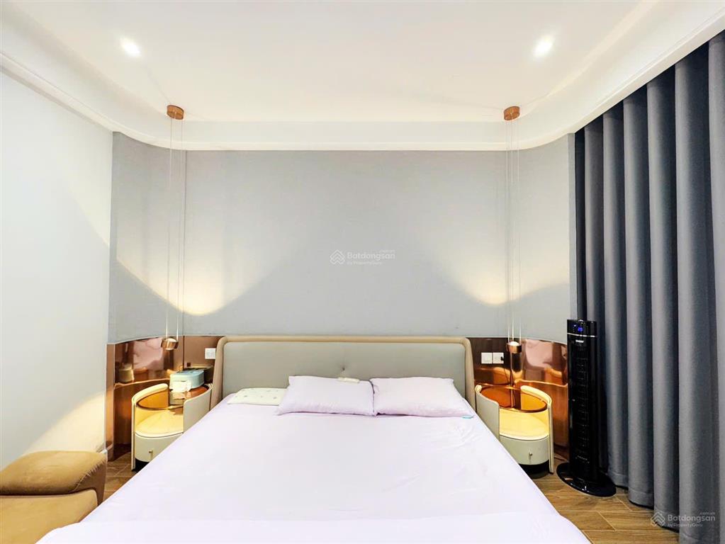Chính chủ bán căn 3pn 128m2 tầng trung hướng mát, full nt, slot ô tô tại golden palace 9.4 tỷ