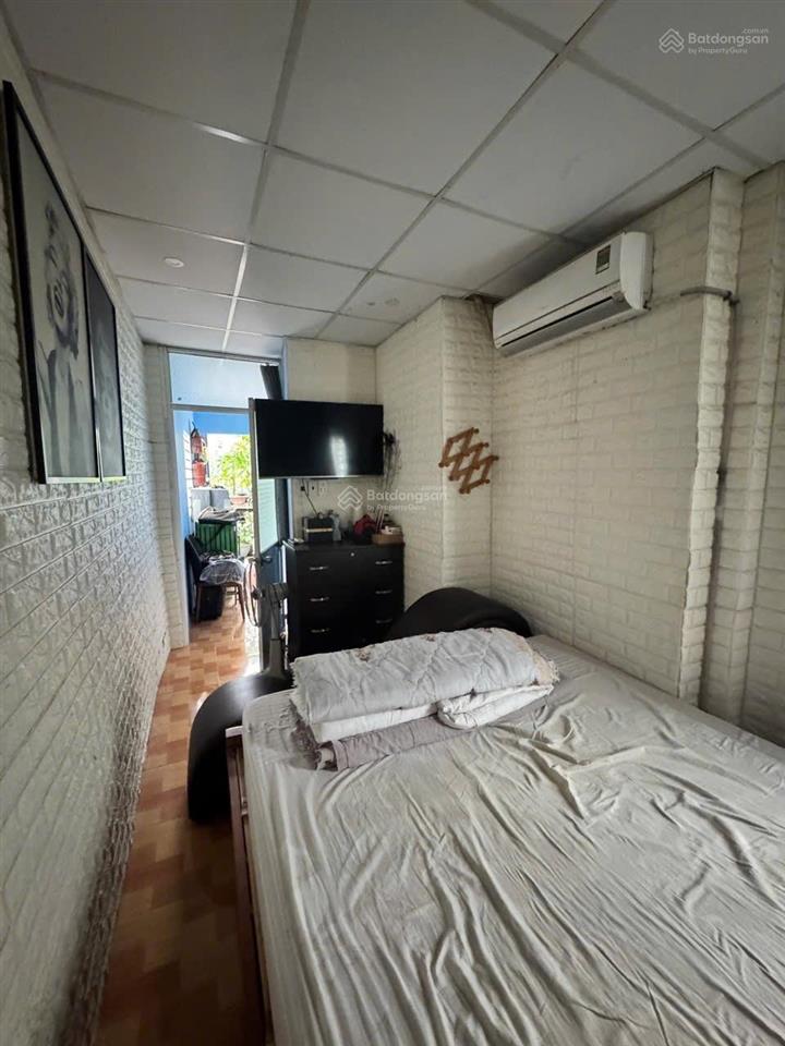 Bán nhà mặt tiền đường đoàn văn bơ. vừa ở vừa kinh doanh.