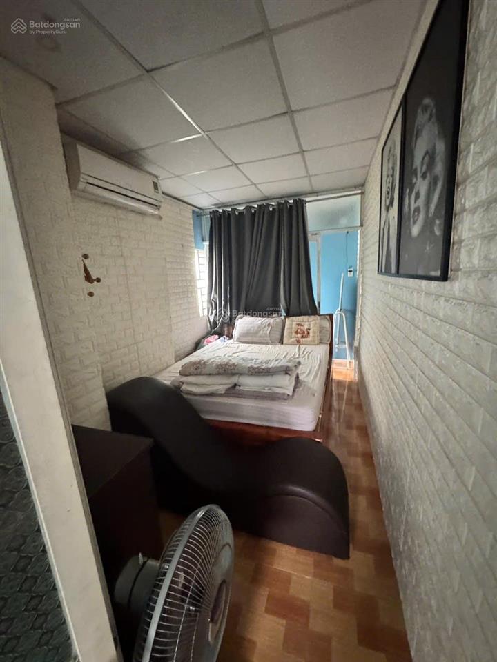 Bán nhà mặt tiền đường đoàn văn bơ. vừa ở vừa kinh doanh.