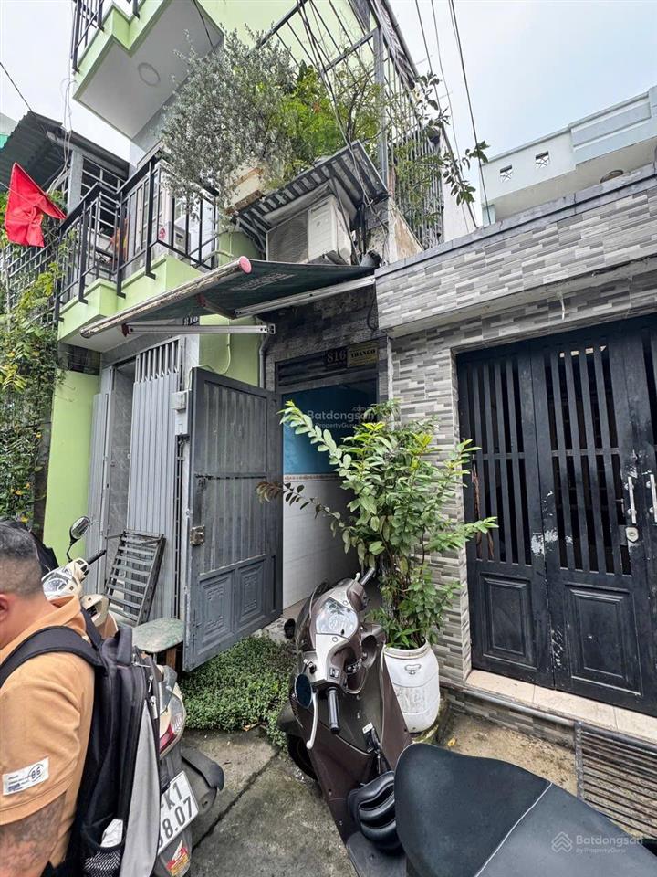 Bán nhà mặt tiền đường đoàn văn bơ. vừa ở vừa kinh doanh.