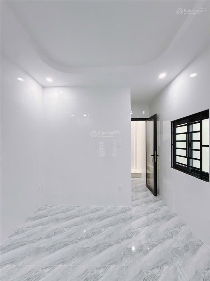 Bán nhà đẹp vào ở ngay 3 tầng. gần đường hoành diệu