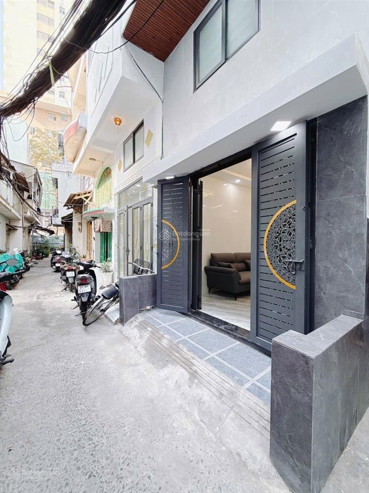 Bán nhà đẹp vào ở ngay 3 tầng. gần đường hoành diệu