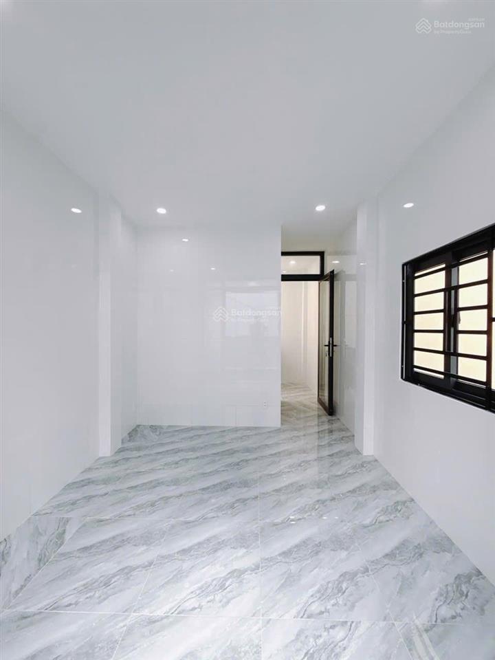 Bán nhà đẹp vào ở ngay 3 tầng. gần đường hoành diệu