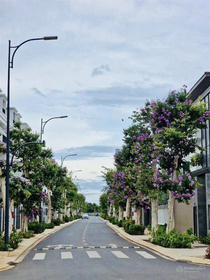 Nhà phố lavida vũng tàu 4 tầng bán nhanh 6.5 tỷ. đường 2 chiều. giá rẻ nhất khu