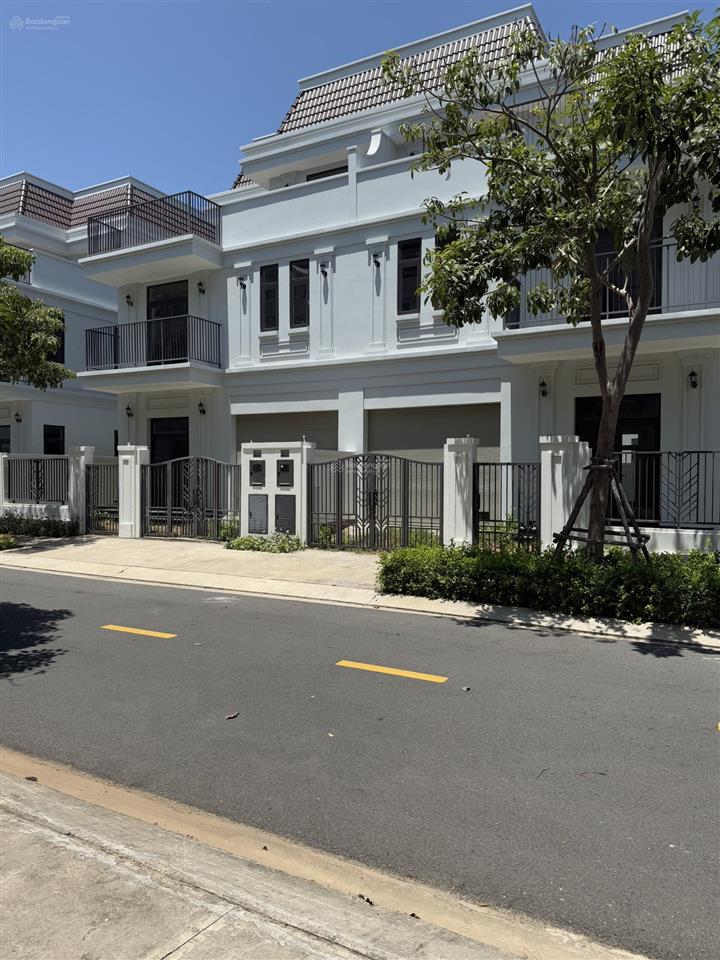 Lavida vũng tàu chính chủ gửi bán biệt thự song lập 170m2 3 tầng. giá 13,5 tỷ. bao full thuế phí