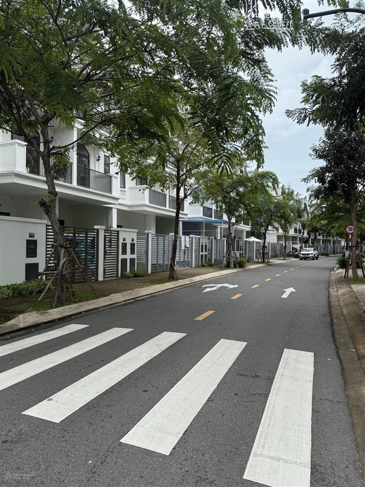 Lavida vũng tàu bán nhà phố ngang 6m đã có sổ hồng, full nội thất. nhà phố 108m2 bán 7,6 tỷ