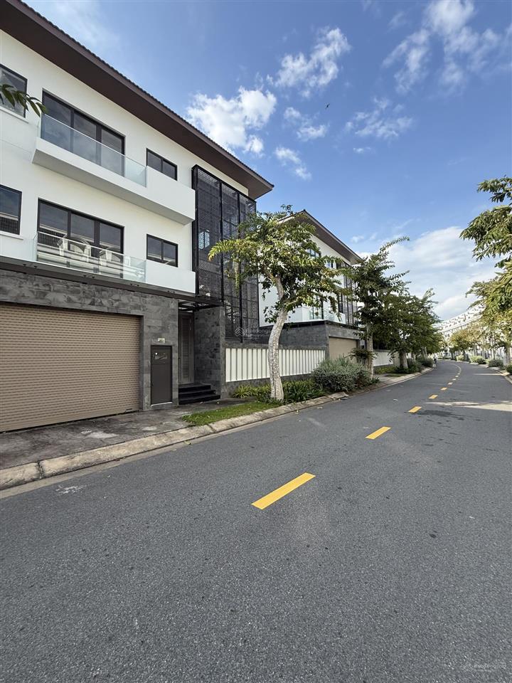 Lavida vũng tàu bán nhà phố ngang 6m đã có sổ hồng, full nội thất. nhà phố 108m2 bán 7,6 tỷ