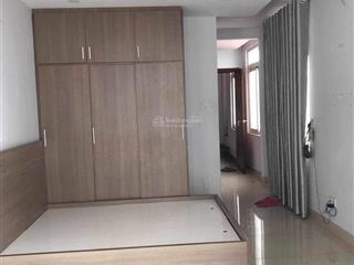 Phòng căn góc lớn 32m2 sẵn nt, có ban công, bếp riêng giá chỉ 4tr2