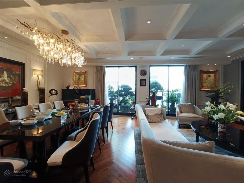 Bán căn góc 5pn, 234m2 tầng đẹp view sông hồng siêu vip, nội thất hyper luxury đẳng cấp nhất tòa