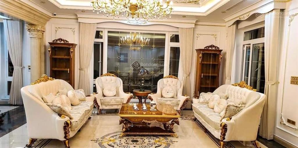 Bán biệt thự mặt hồ tây, đường quảng an, 500 m2, 4 tầng, mt 28m. view trực diện hồ tây vô cùng vip