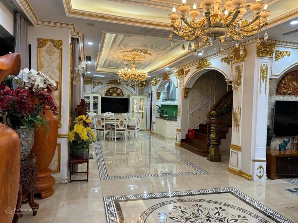 Bán biệt thự 200m2 lô góc, 4tầng, mt 25m. full nội thất luxury. an ninh, dân trí cao, kd sầm uất.