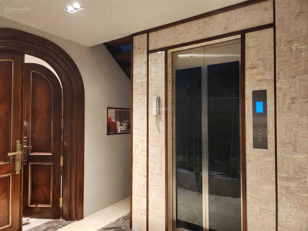 Bán nhà lô góc nguyễn gia thiều, hoàn kiếm diện tích 300 m2, mt20m. tuyến phố đẳng cấp nhất quận