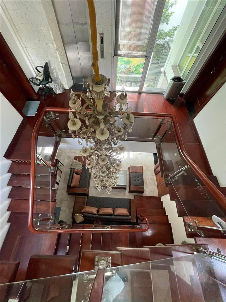 Bán gấp biệt thự vip nhất kđt văn khê 450m2, lô góc, mặt tiền 60m. vừa ở vừa kinh doanh rất tốt