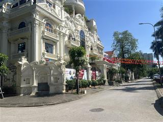Chính chủ cần bán nhanh biệt thự lô góc 368m2, 5 tầng, mt 35m, giá 60 tỷ.  0845 330 ***