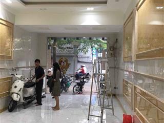 Cần cho thuê nhà 3 tầng  mặt tiền hoa phượng  khu vực kd sầm uất  chỉ 25.5tr/tháng
