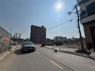 67,5m2 tđc cây đa ko lỗi nhỏ view thoáng