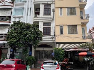 Nhà sạch đẹp 3,5 tầng lô 22 lê hồng phong đường 22m siêu rộng