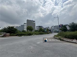 60,5m2 ngang 5,5m tđc cây đa đường 15m