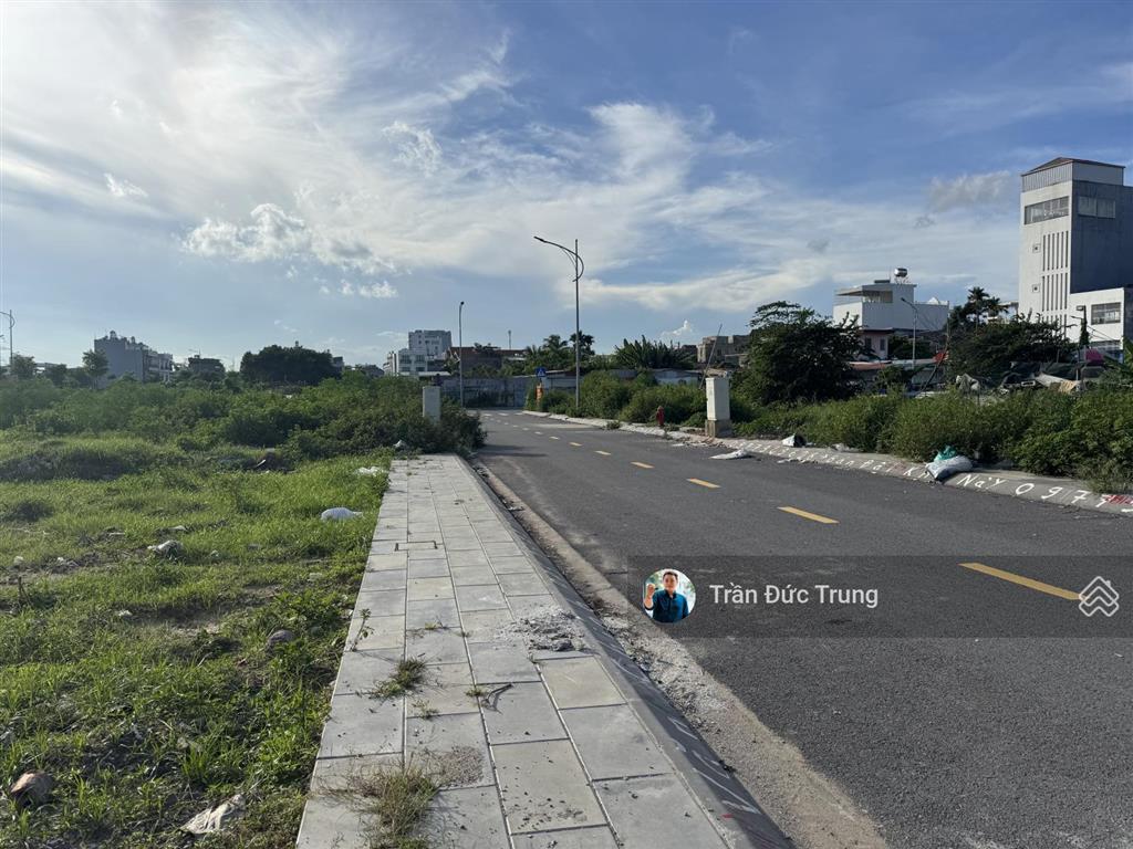 2 lô liền kề 40m2 ở tđc đồng ninh lê quang đạo sát hồ an biên