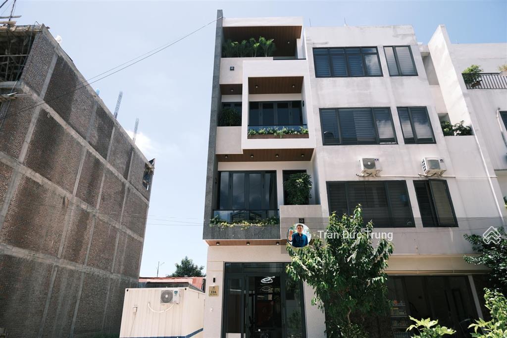 Siêu phẩm 4 tầng thang máy 68m2 dân xây mới full đồ