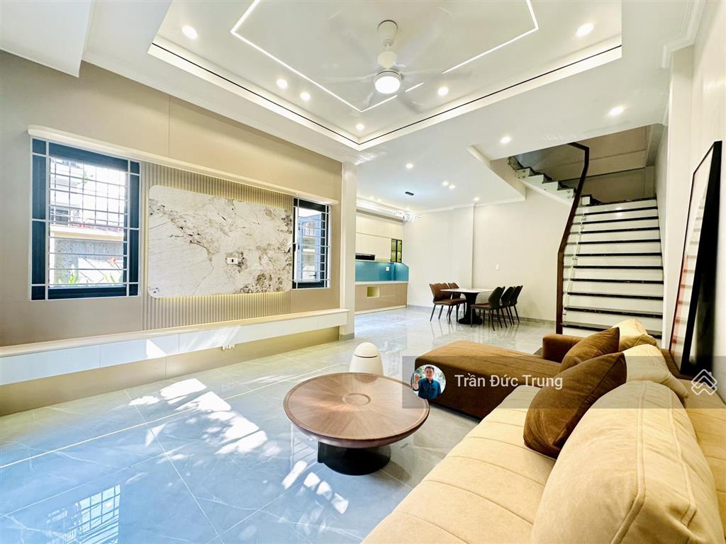 Xây mới 75m2 sân cổng ở dân lập chợ hàng cực hiếm ngõ siêu nông