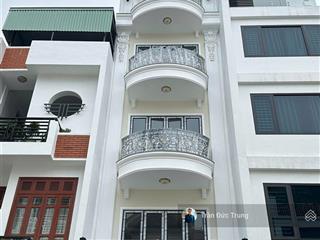 5 tầng thang máy khu lô 22 lê hồng phong vị trí quá đẹp xây mới