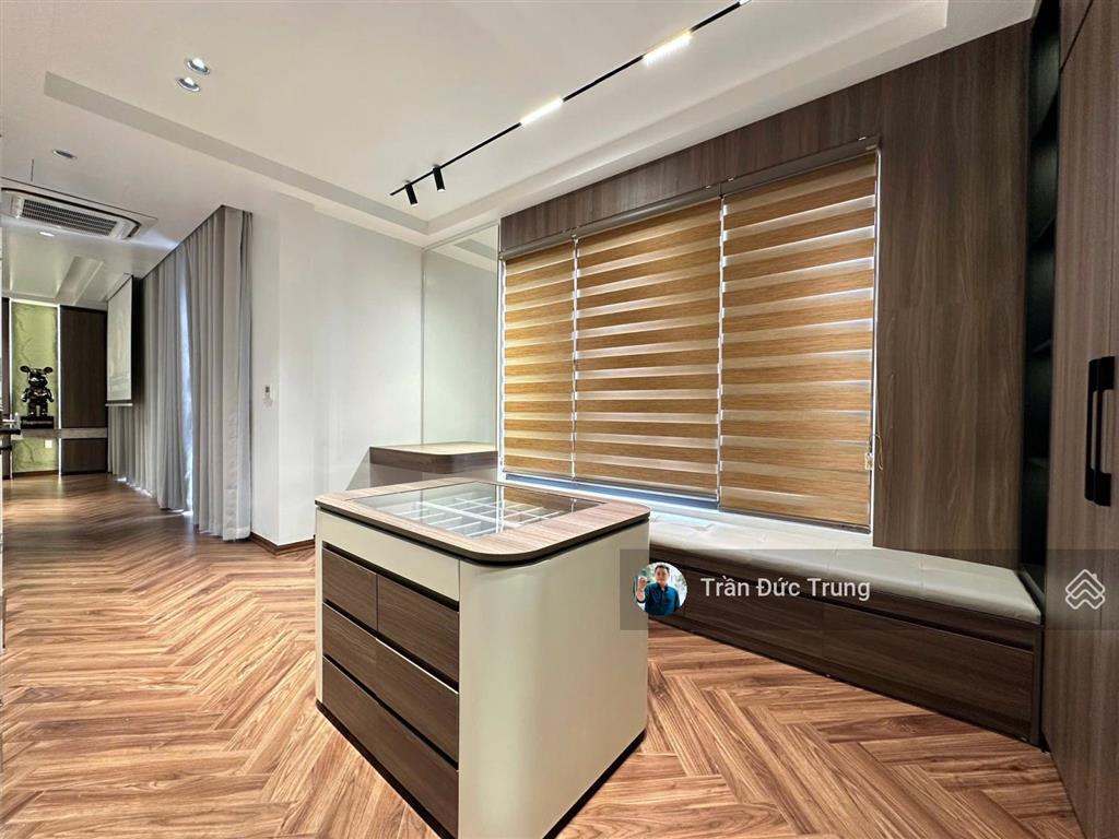 Nhà mặt đường 8m tuyến 2 thiên lôi, sát aeon mall lê chân, 5 tầng có thang máy