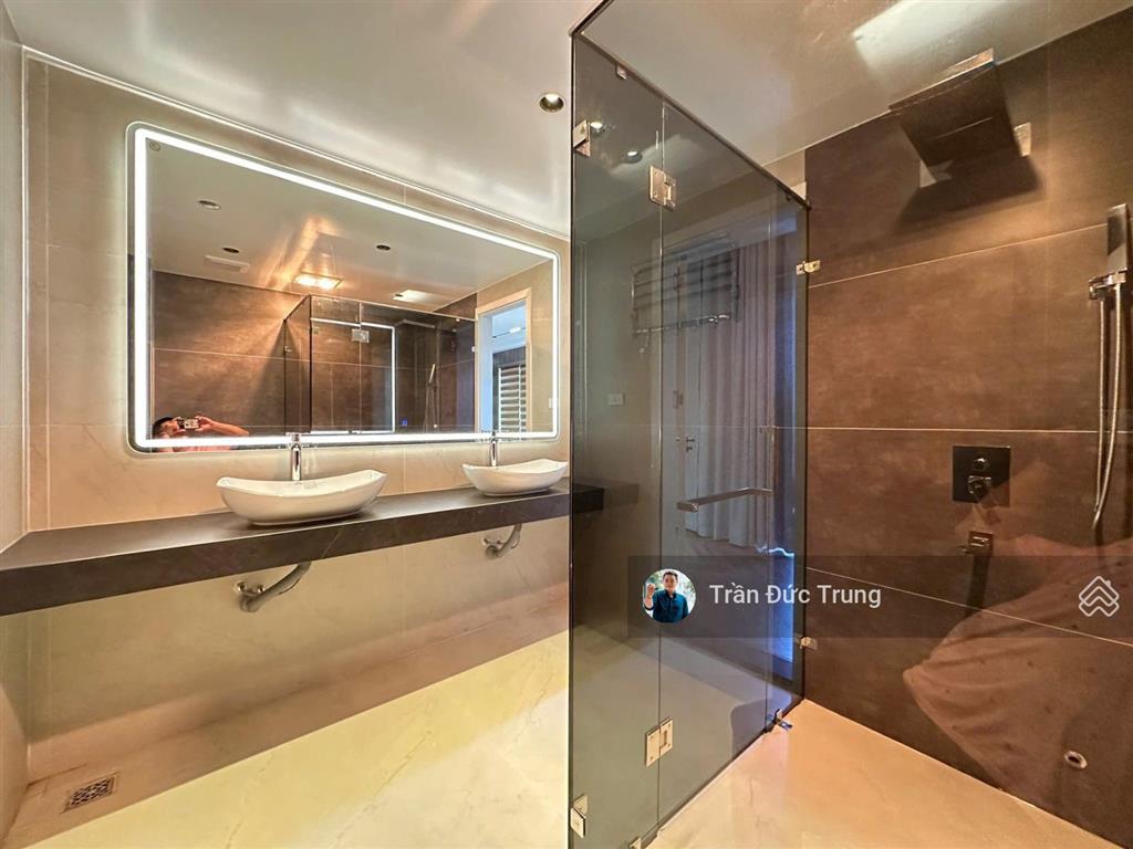 Nhà mặt đường 8m tuyến 2 thiên lôi, sát aeon mall lê chân, 5 tầng có thang máy