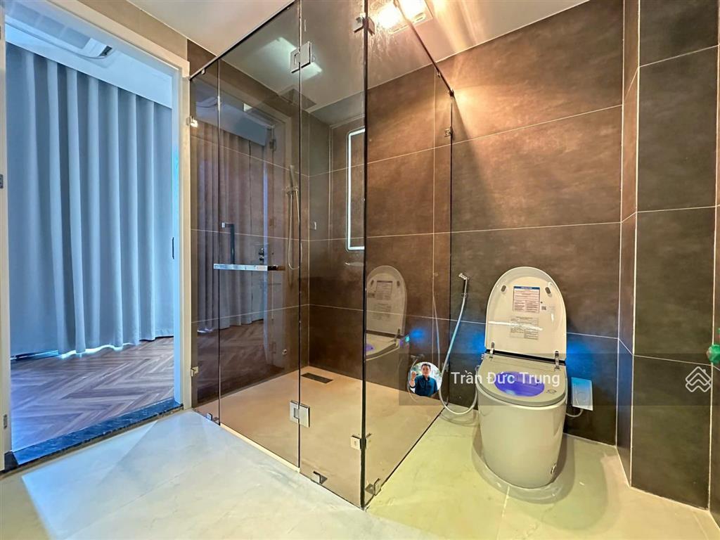 Nhà mặt đường 8m tuyến 2 thiên lôi, sát aeon mall lê chân, 5 tầng có thang máy