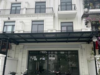 Hải âu 2 diện tích 90m2 hoàn thiện có thang máy giá 21.5 tỷ vin gia lâm (0985 941 ***)