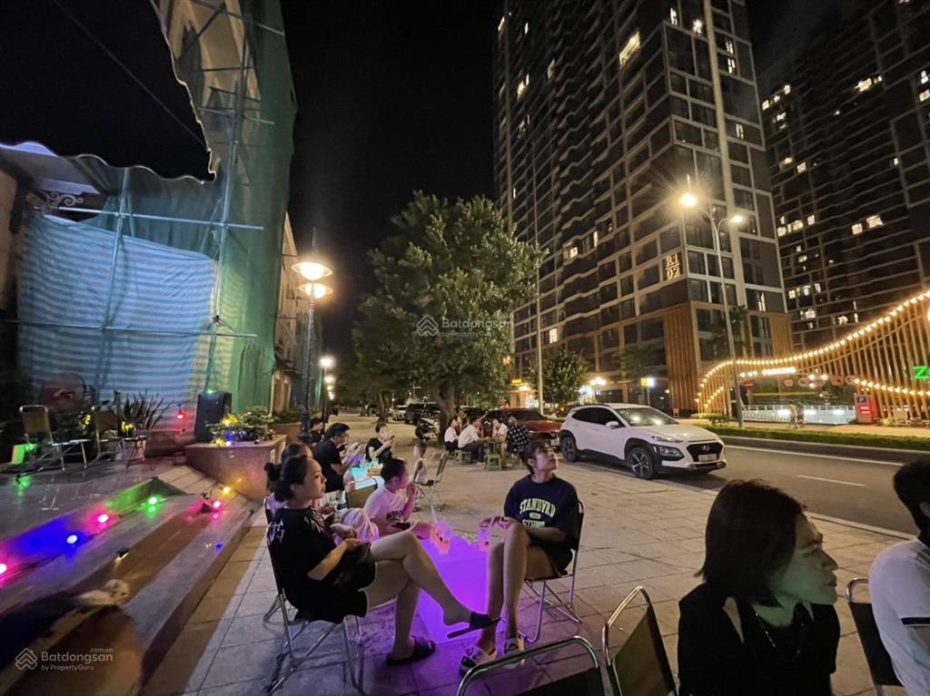 Shophouse tmdv 50 năm hoàn thiện, dòng tiền 70 triệu/tháng, giá 21,x tỷ vin 1 gia lâm (0985 941 ***)