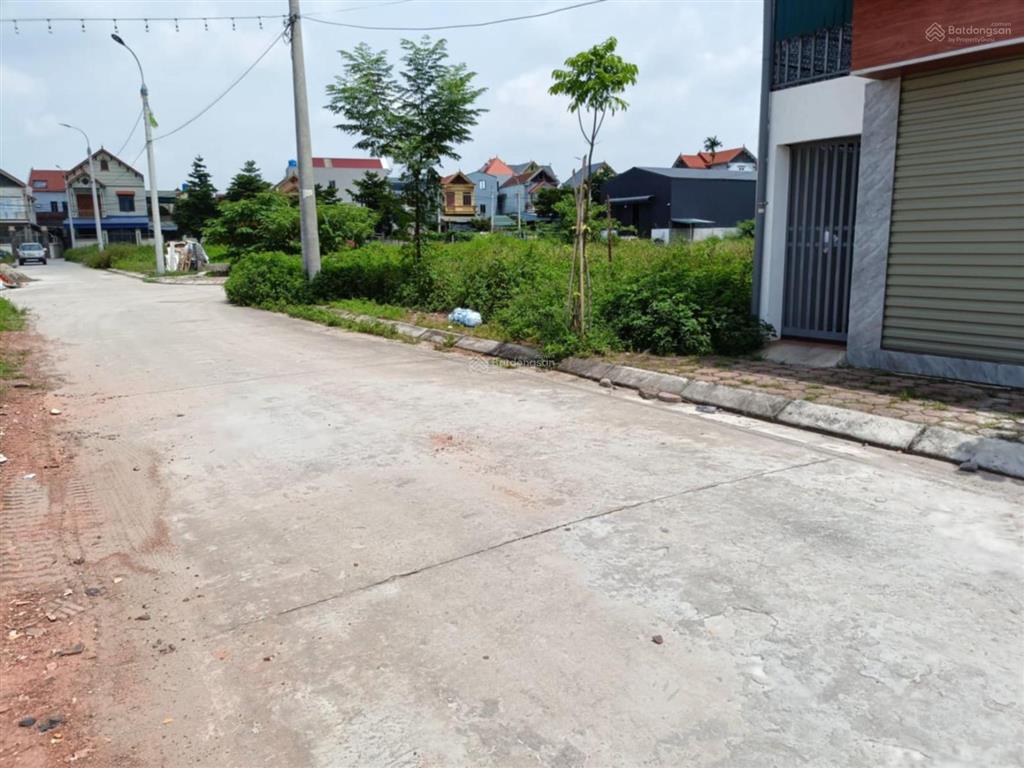 Cc cần bán! lô 85m2, mt 5m  khu đất đấu giá vân tảo gđ 1  vỉa hè rộng, lòng đường lớn  ô tô chạy