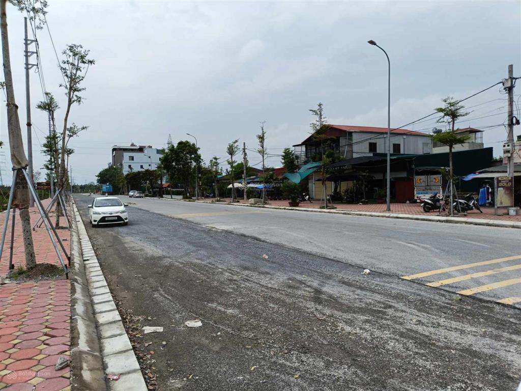 Duy nhất! lô 90m2, mt 7,6m tl427 hòa bình, thường tín vỉa hè đá bóng kd đỉnh giá đt