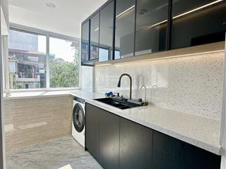 Tập thể mặt phố thi sách hai bà trưng hà nội. nội thất luxury không chê nửa lời. 80m2 giá 5.15 tỷ